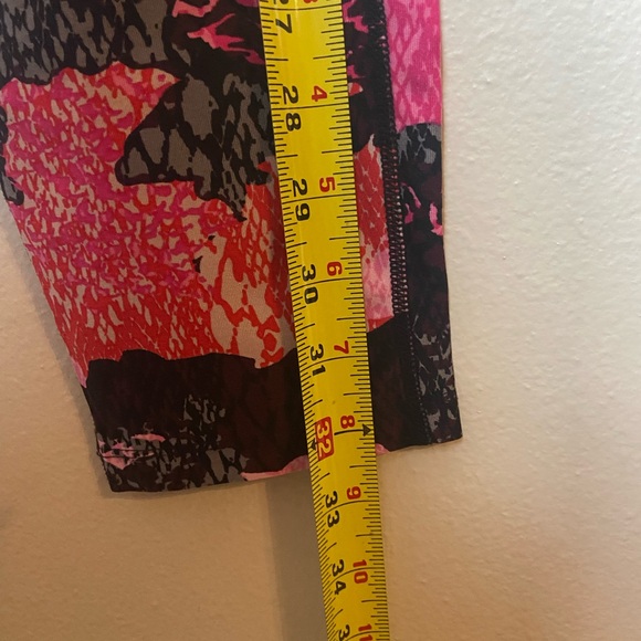 Vibrant Pink and Black Calvin Klein women’s Leggings - Picture 3 of 6